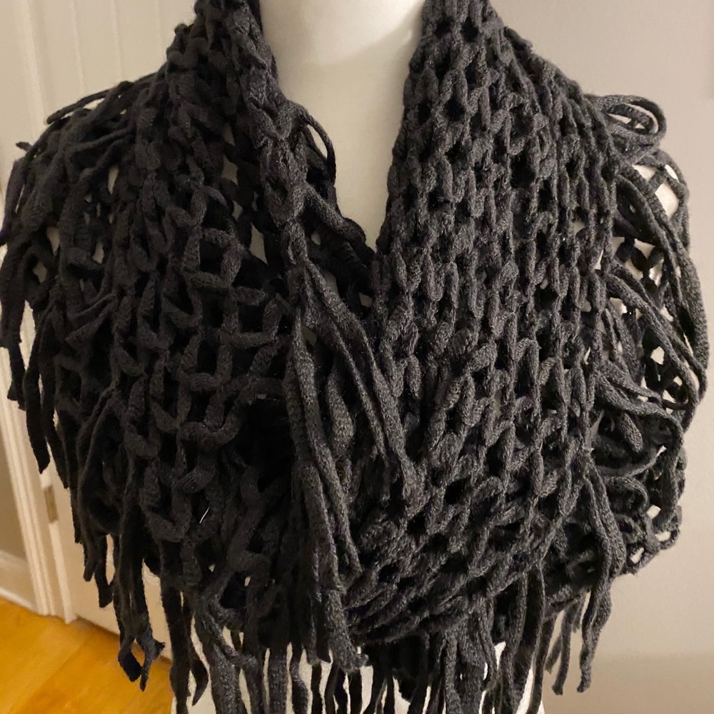 Scarf. Infinity. Black. NWOT
